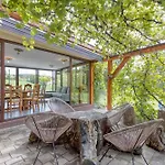 Apartment Bajsova Domacija *