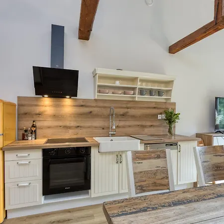 Bajsova Domacija Апартаменты Подчетртек