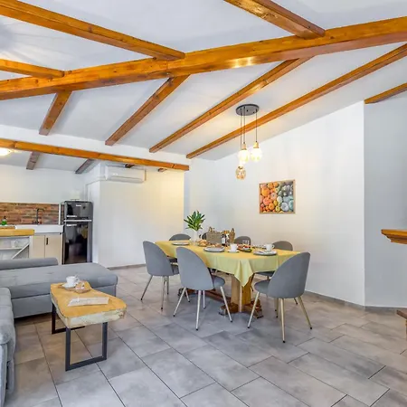 Bajsova Domacija Apartment Podcetrtek