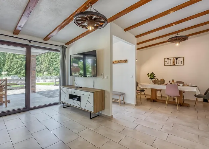 Bajsova Domacija Apartman *